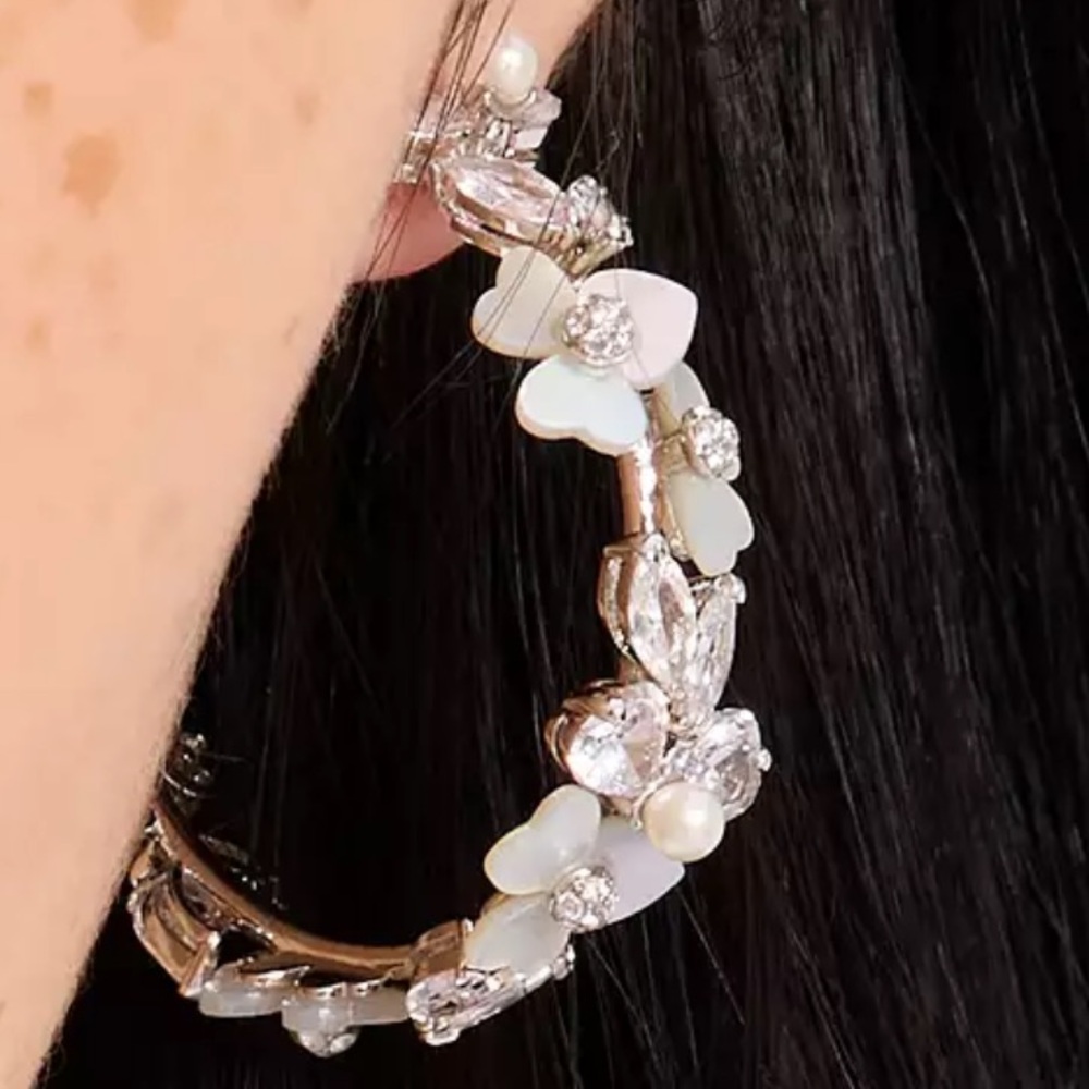 Kate Spade ♠️ Precious Pearl Hoops ♠️ Silver